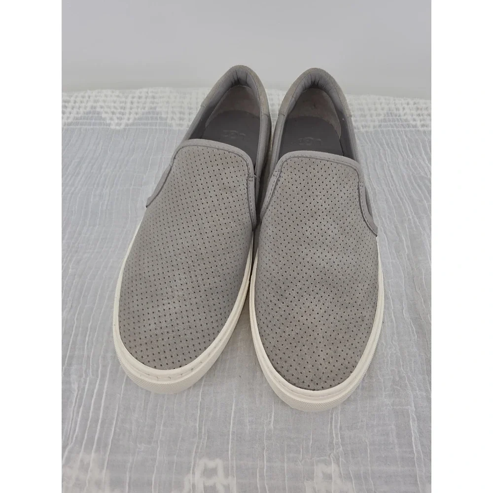 Women's UGG Abies Gray Suede Slip-On Sneakers Size 8 EU 39 Comfort Shoes Flats